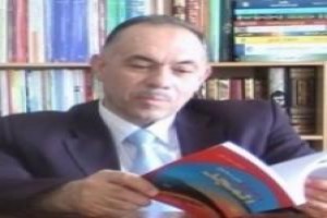 صورة المؤلف عماد زكي